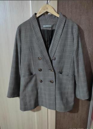 Піджак жіночий класичний