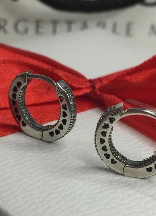 Срібні сережки пандора 296317cz коло сердець круглі з камінцями срібло проба 925 нові з біркою pandora4 фото