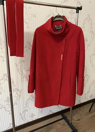 Червоне пальто люкс якості1 фото
