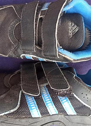 Детские оригинальные кроссовки   adidas 26 размера.