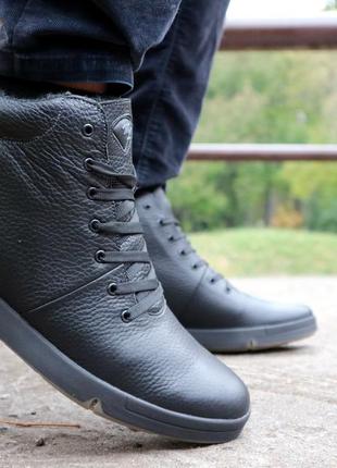 Стильные кожаные ботинки высокие мужские черные зимние (зима 2022-2023)6 фото