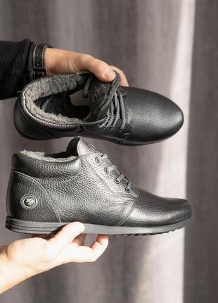 Стильные кожаные ботинки мужские черные зимние (зима 2022-2023)