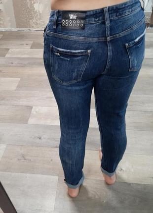 Синие женские джинсы2 фото