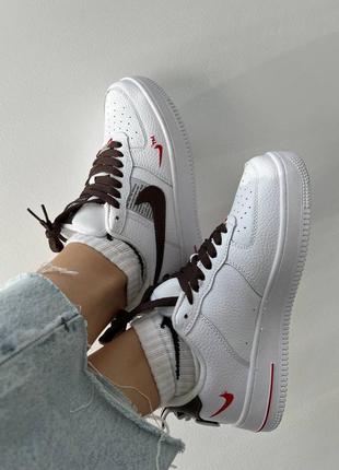 Nike air force brown red топові жіночі кросівки найк форс білі повсякденні брендовые белые повседневные кроссовки новинка7 фото