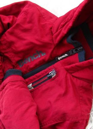 Тепла демісезонна куртка-бомбер з капюшоном bench3 фото