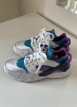 Нові оригінальні кросівки nike huarache dd1068-103 - розмір 38 - 24 см