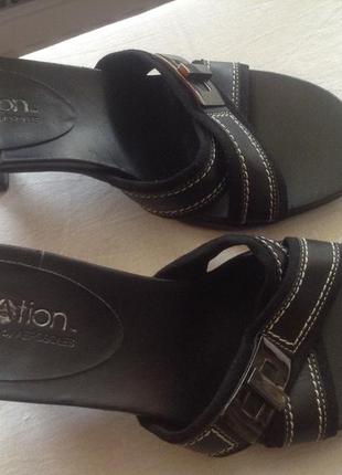 Черные шлепки шлепанцы