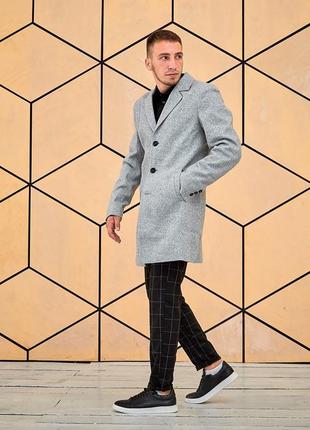 Мужское стильное пальто классика