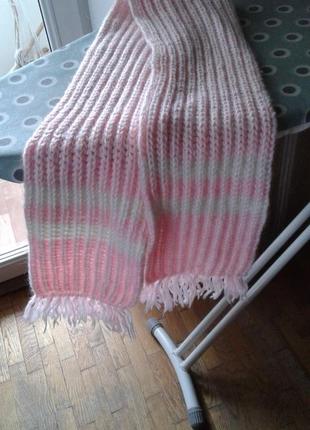 Розовый шарф крупной вязки с бахромой ручной работы2 фото