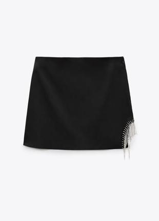 Невороятно шикарная сатиновая юбка мини со стразами zara