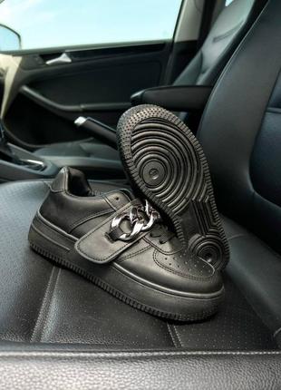 Женские черные кроссовки с цепью в стиле найк форс на высокой подошве жіночі чорні кросівки з ланцюжком airforce3 фото