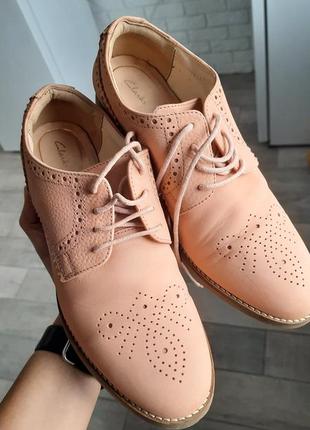 Туфлі оксфорди,натуральна шкіра clarks(португалія) оксфорди