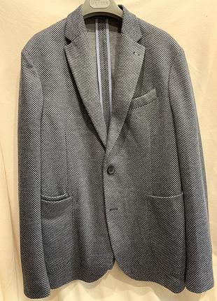 Чоловічий піджак