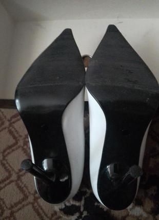 Кожаные туфли, белые 34-35р итальялия, идеальные для свадьбы или выхода👰👰👰👰👰👰4 фото