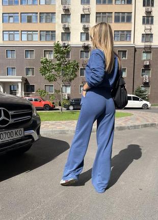 Костюми жіночі