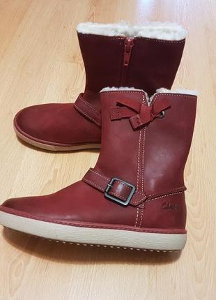 Шкіряні чобітки clarks shaz hi inf red