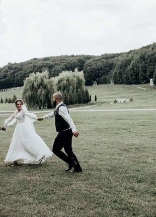 Веселенное платье молочного цвета, размер s