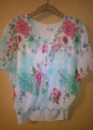 Легка блузка.