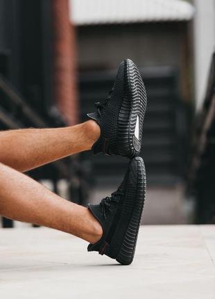 Женские кроссовки adidas yeezy boost 350 v2 black (шнурки рефлектив) #адидас2 фото