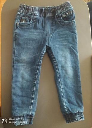 Джинсы