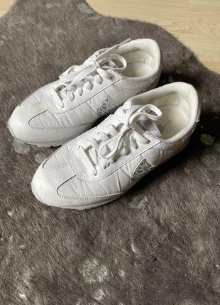 Кросівки білі фірмові2 фото