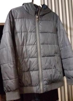 Чоловіча сіра куртка з капюшоном  42-44 розміру