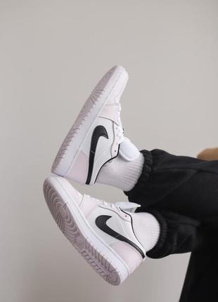 Женские кожаные кроссовки nike air jordan 1 low white/pink#найк6 фото