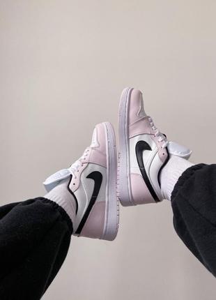 Женские кожаные кроссовки nike air jordan 1 low white/pink#найк10 фото