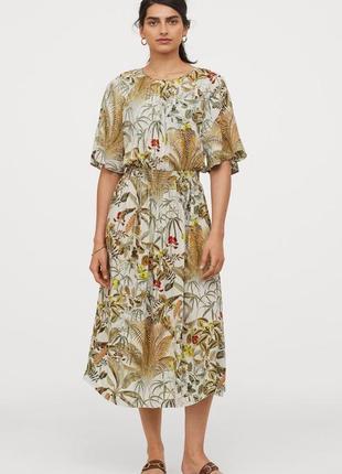Штапельное платье сукня в цветы принт листьев длины миди от h&m3 фото