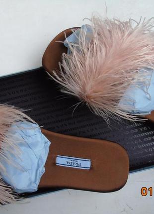 Шлепанцы prada женские, пантолеты с декором перьями размер 40-41 оригинал