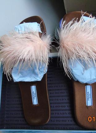 Шлепанцы prada женские, пантолеты с декором перьями размер 40-41 оригинал
