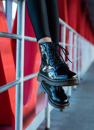 Жіночі ботінки dr. martens patent black

женские ботинки мартенс