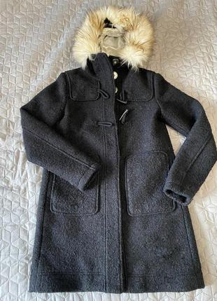 Пальто чорне прямого крою з капюшоном