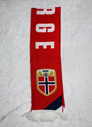 Класний спортивний / футбольний акриловий червоний шарф з написами nogge sterkere sammen