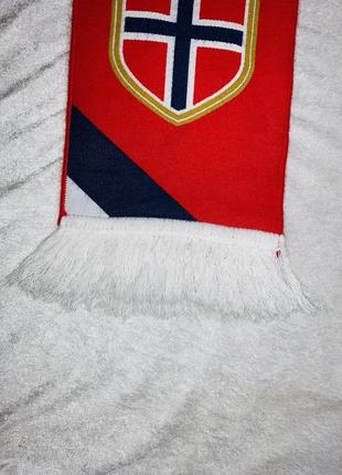 Класний спортивний / футбольний акриловий червоний шарф з написами nogge sterkere sammen