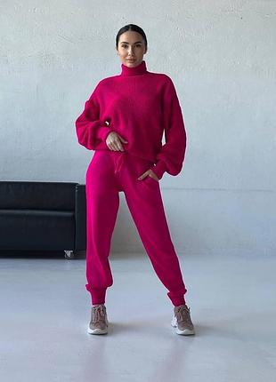 В'язаний теплий костюм