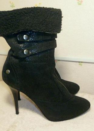 Зимові чоботи-півчобітки замшеві з лазерним напиленням на підборах,25,5 см