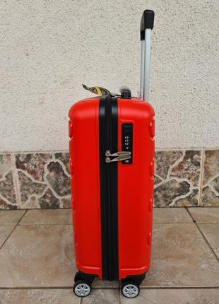 Убобный прочный чемодан wings 180-3 полипропилен5 фото