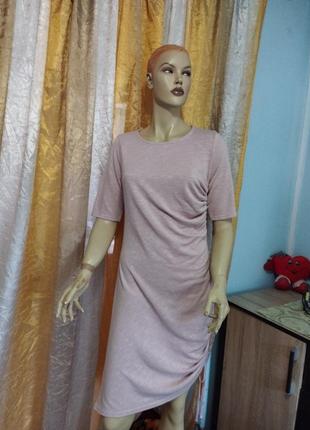 Плаття жіноче, дуже гарне.