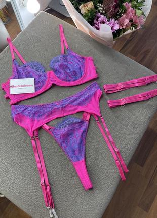 Комплект нижнего белья кружево фиолетовый с поясом розовый сексуальный2 фото