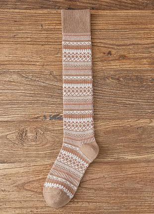 Теплые гольфы с узорами в этническим стиле