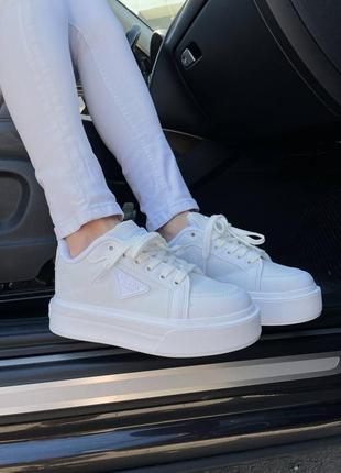 Женские кеды кроссовки prada re-nylon bryshed white