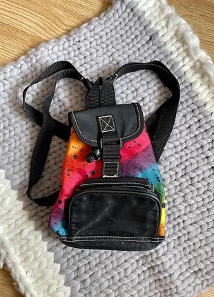 Маленький рюкзачок, портфель.