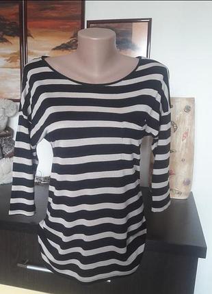 Красивая кофточка с удлиненной спинкой