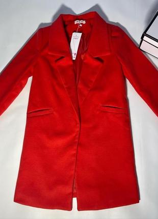 . кашемірове пальто, червоного кольору ♥️  розмір: s   ціна:500грн.