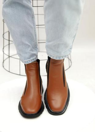 Стильные ботинки челси на резинке женские коричневые кожаные осенние,весенние,деми,демисонные (осень,весна 2022-2023)3 фото