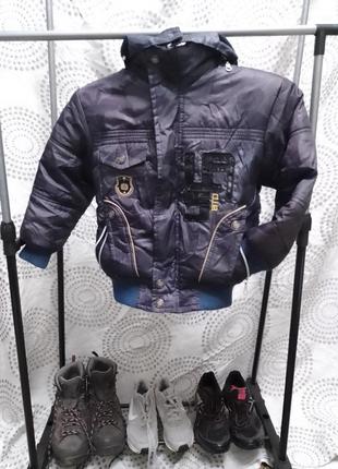 Курточка тепла на 5-6років