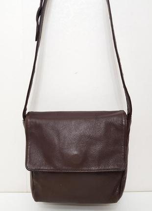 Стильная кожаная сумка tula красивого шоколадного цвета10 фото