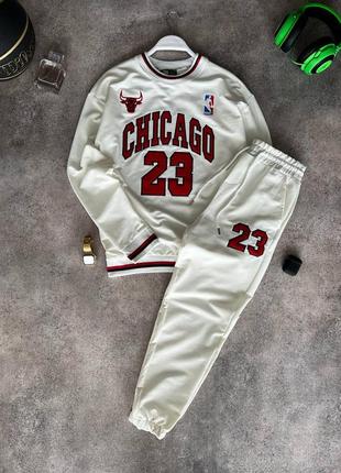 Костюм мужской с принтом свитшот штаны chicago белый комплект чоловічий світшот кофта білий штани3 фото