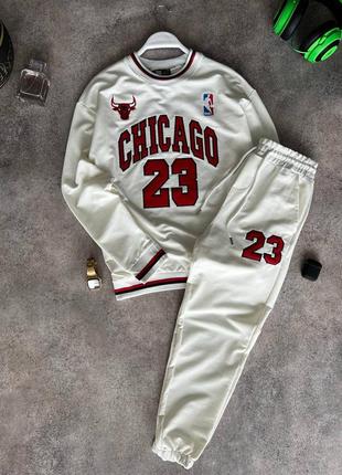 Костюм мужской с принтом свитшот штаны chicago белый комплект чоловічий світшот кофта білий штани5 фото